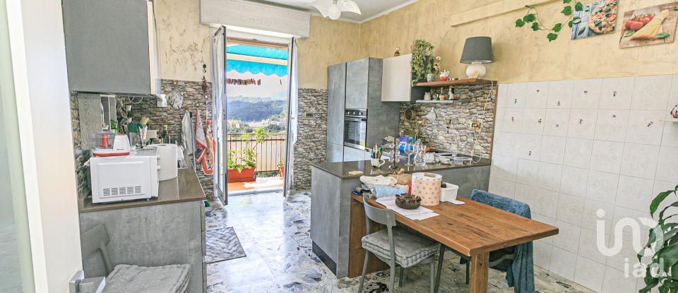 Appartamento 6 locali di 133 m² a Serra Riccò (16010)