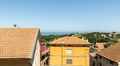 Casa indipendente / Villa 7 locali di 206 m² in Sant'Elpidio a Mare (63811)