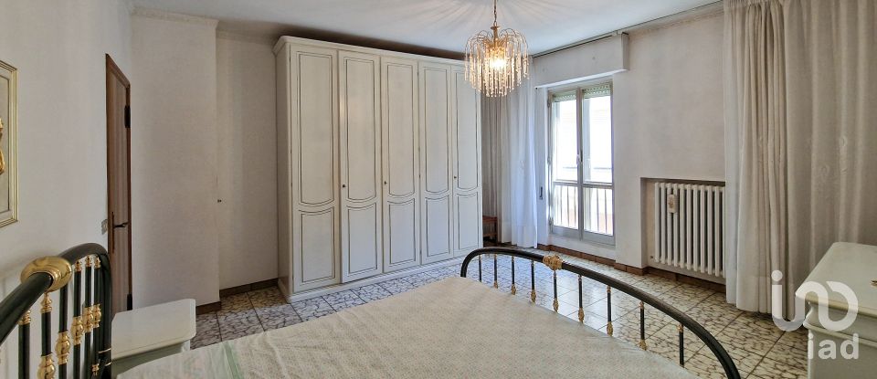 Casa indipendente / Villa 7 locali di 206 m² in Sant'Elpidio a Mare (63811)