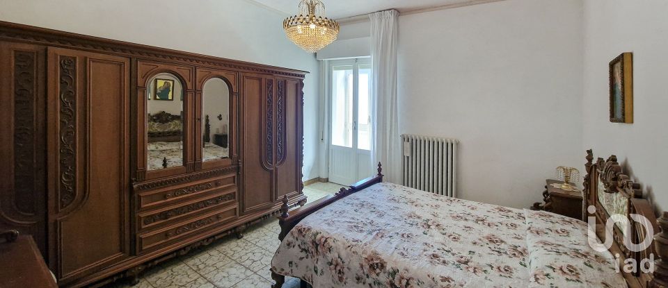 Casa indipendente / Villa 7 locali di 206 m² in Sant'Elpidio a Mare (63811)