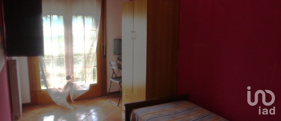 Casa indipendente 13 locali di 500 m² in Acqualagna (61041)