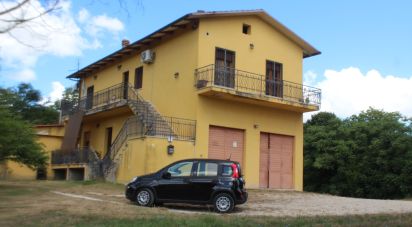 Casa indipendente 13 locali di 500 m² in Acqualagna (61041)