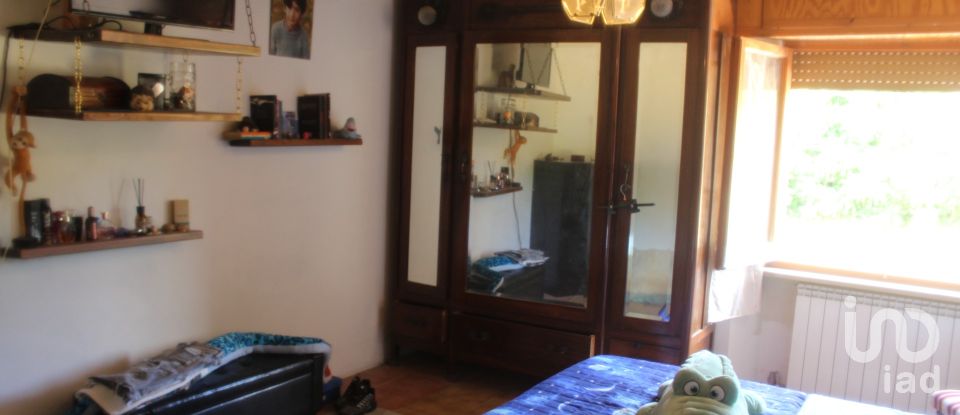 Casa indipendente 13 locali di 500 m² in Acqualagna (61041)