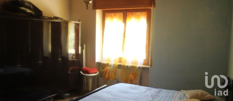 Casa indipendente 13 locali di 500 m² in Acqualagna (61041)