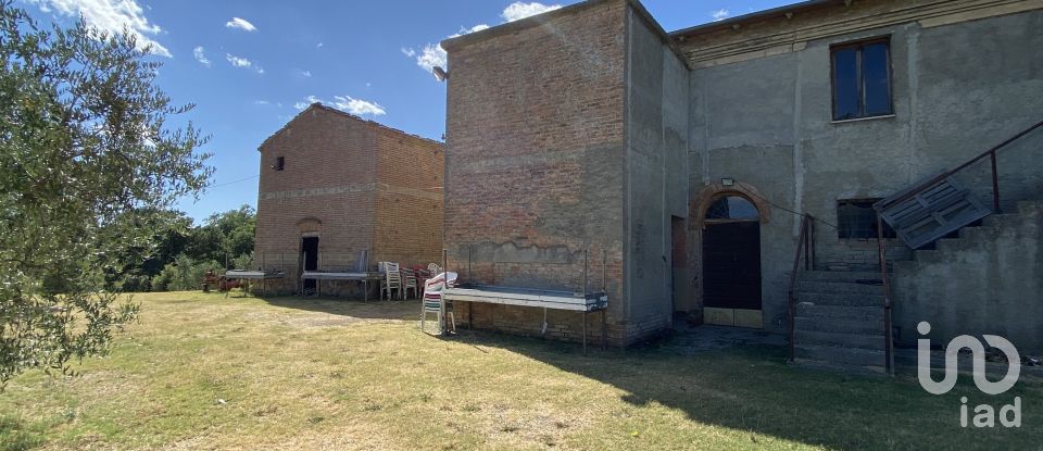 Rustico 18 locali di 498 m² in Chianciano Terme (53042)