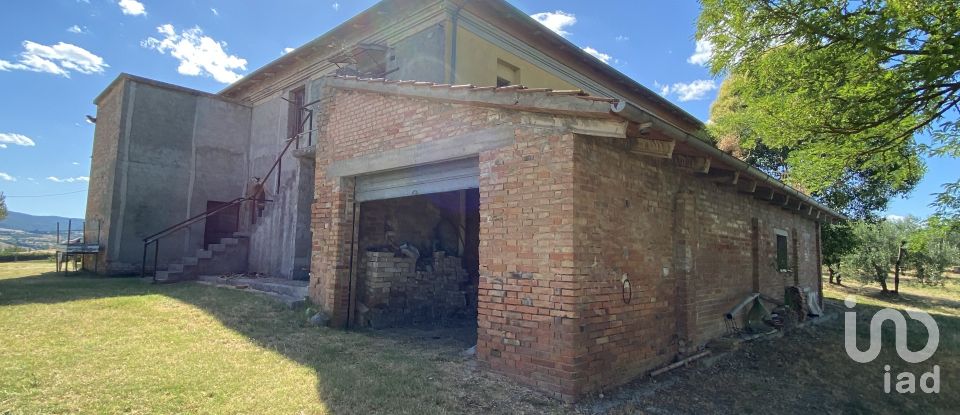 Rustico 18 locali di 498 m² in Chianciano Terme (53042)