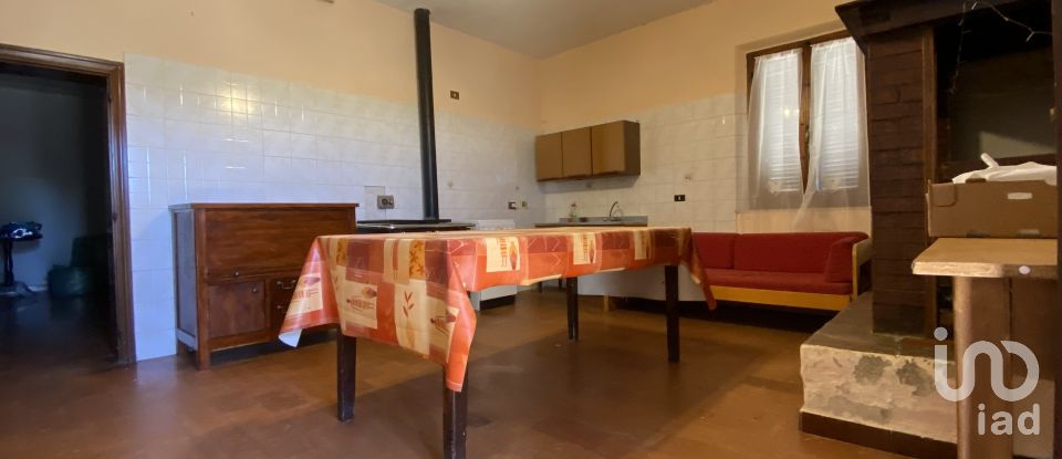 Rustico 18 locali di 498 m² in Chianciano Terme (53042)