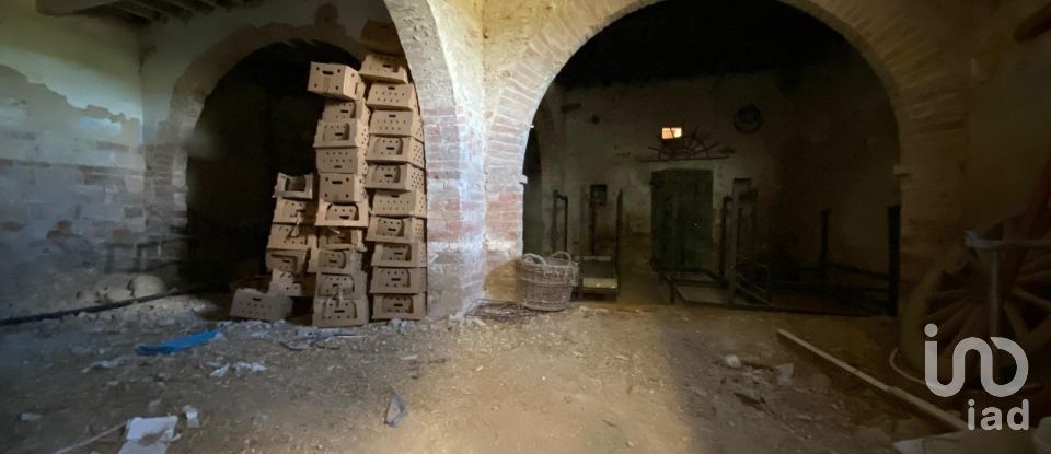 Rustico 18 locali di 498 m² in Chianciano Terme (53042)