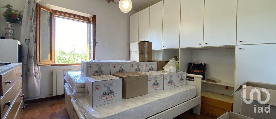 Rustico 18 locali di 498 m² in Chianciano Terme (53042)