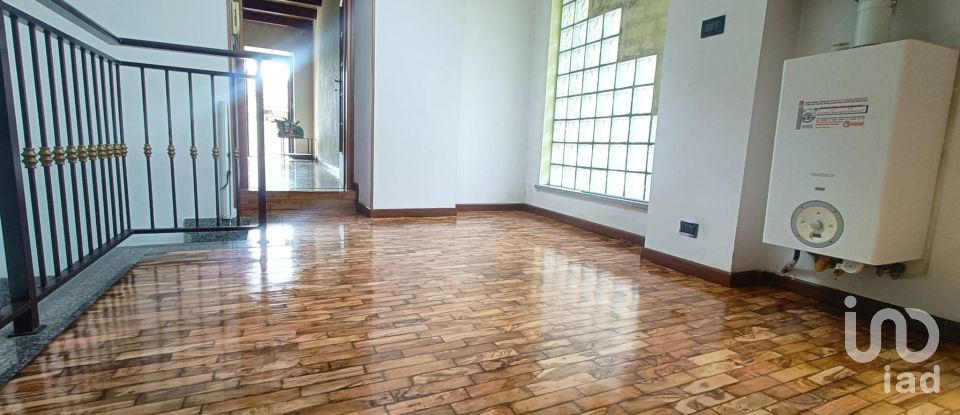 Appartamento 5 locali di 105 m² a Lanzo Torinese (10074)