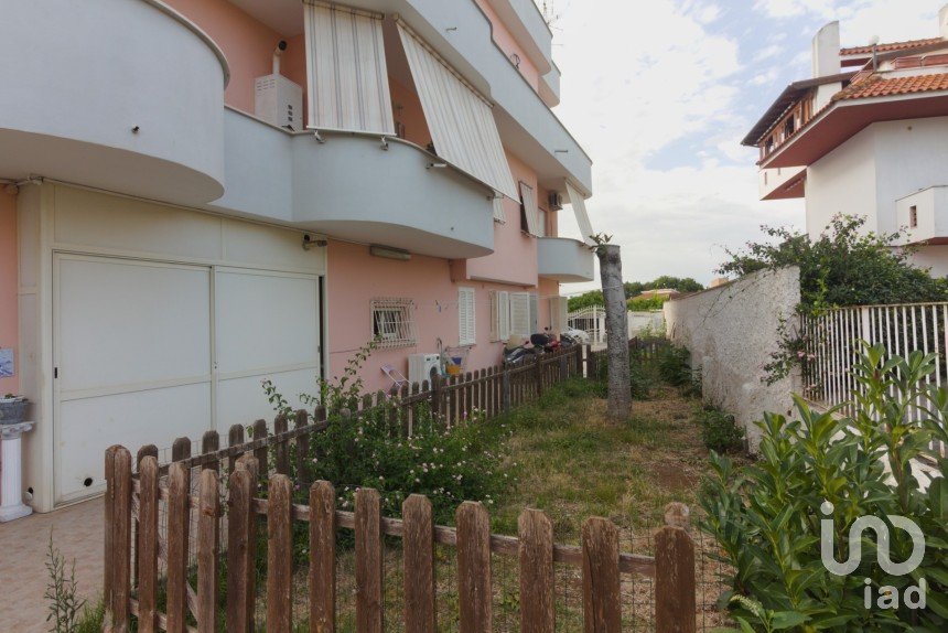 Appartamento 6 locali di 100 m² a Nettuno (00048)