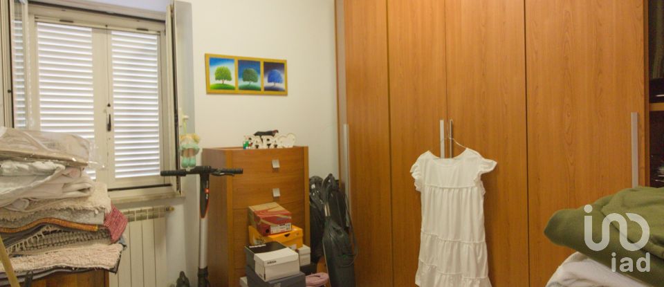 Appartamento 6 locali di 100 m² a Nettuno (00048)