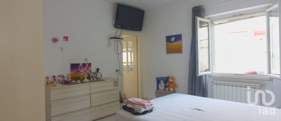 Appartamento 6 locali di 100 m² a Nettuno (00048)