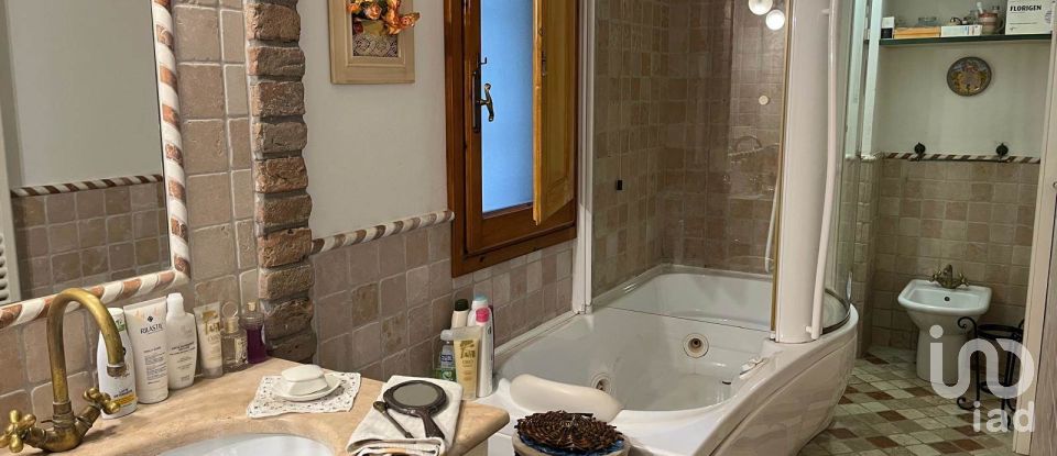 Casa indipendente 8 locali di 240 m² in Bagno a Ripoli (50012)