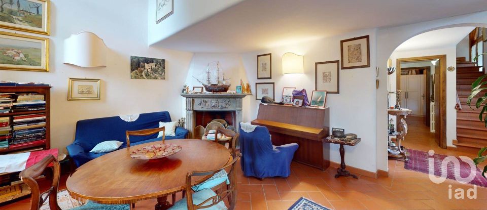 Casa indipendente 8 locali di 240 m² in Bagno a Ripoli (50012)