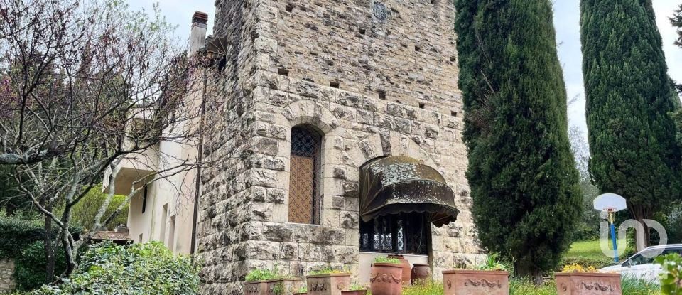 Casa indipendente 8 locali di 240 m² in Bagno a Ripoli (50012)