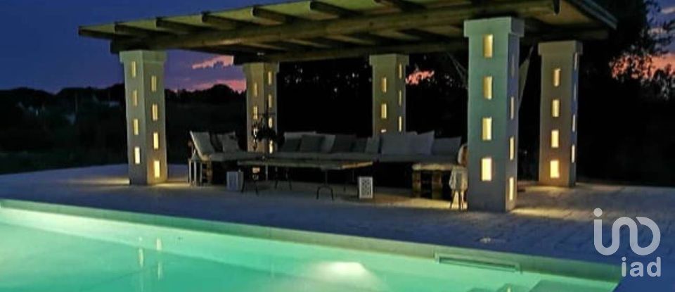 Trullo 5 locali di 100 m² in Cisternino (72014)