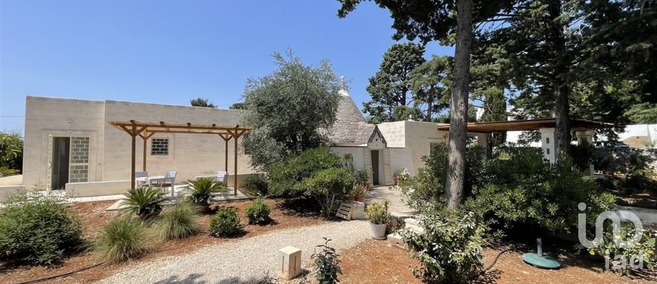 Trullo 5 locali di 100 m² in Cisternino (72014)