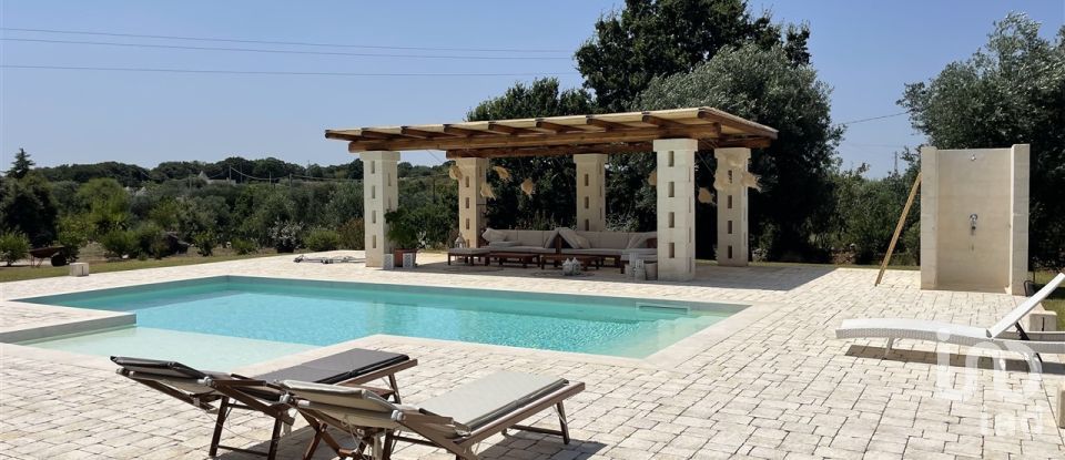 Trullo 5 locali di 100 m² in Cisternino (72014)