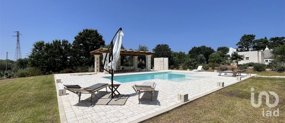 Trullo 5 locali di 100 m² in Cisternino (72014)