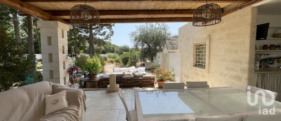 Trullo 5 locali di 100 m² in Cisternino (72014)