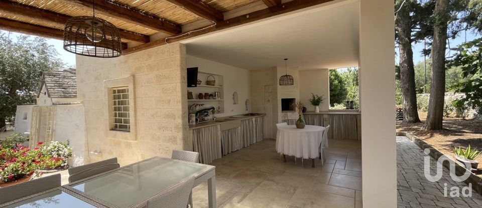 Trullo 5 locali di 100 m² in Cisternino (72014)