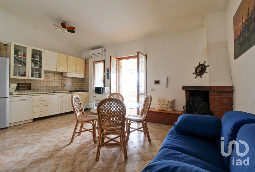 Casa indipendente 3 locali di 61 m² in Anzio (00042)