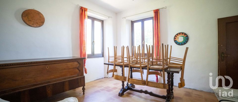 House 4 rooms of 129 m² in Treia (62010)