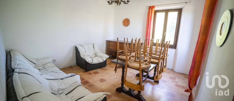 House 4 rooms of 129 m² in Treia (62010)