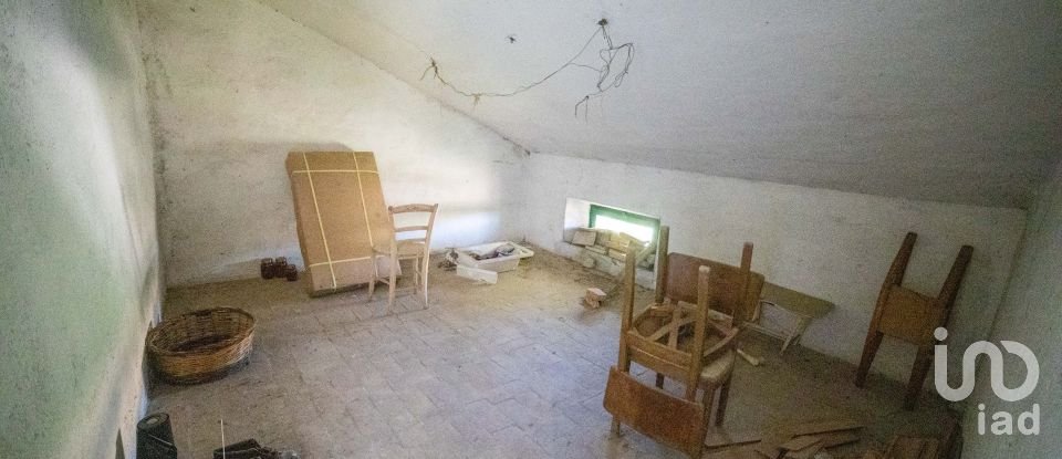 House 4 rooms of 129 m² in Treia (62010)