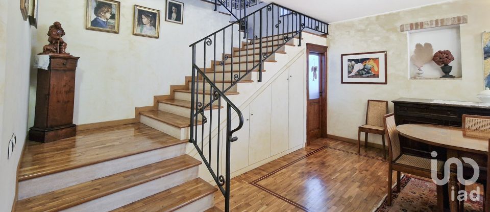 Casa indipendente 5 locali di 178 m² in Sant'Elpidio a Mare (63811)