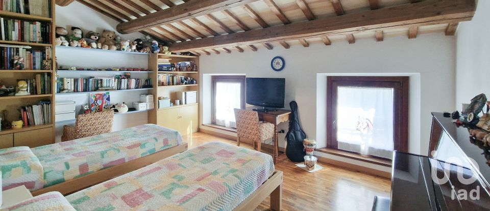 Casa indipendente 5 locali di 178 m² in Sant'Elpidio a Mare (63811)