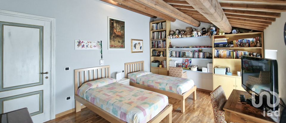 Casa indipendente 5 locali di 178 m² in Sant'Elpidio a Mare (63811)