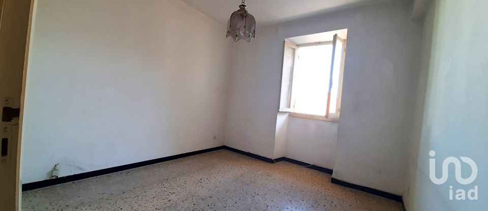 Palazzo / Stabile 9 locali di 220 m² a Arnasco (17032)