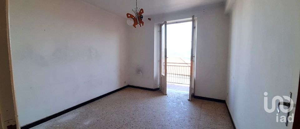 Palazzo / Stabile 9 locali di 220 m² a Arnasco (17032)