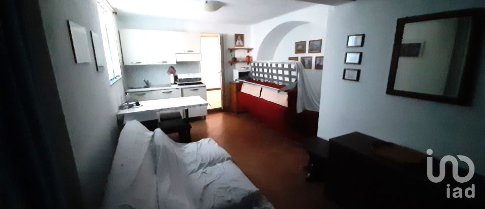 Palazzo / Stabile 9 locali di 220 m² a Arnasco (17032)
