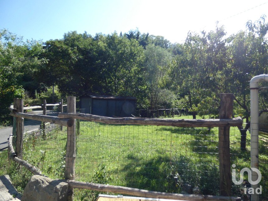 Casa indipendente 6 locali di 100 m² in Carro (19012)