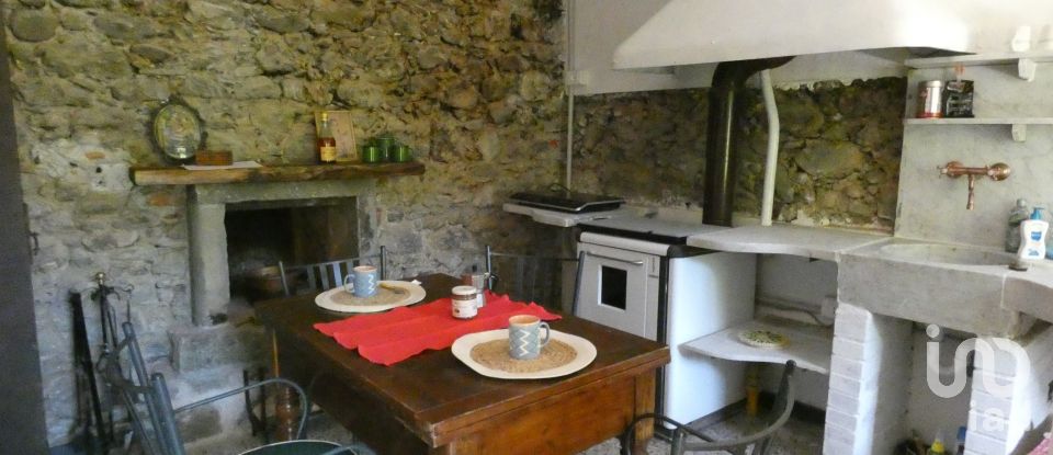 Casa indipendente 6 locali di 100 m² in Carro (19012)