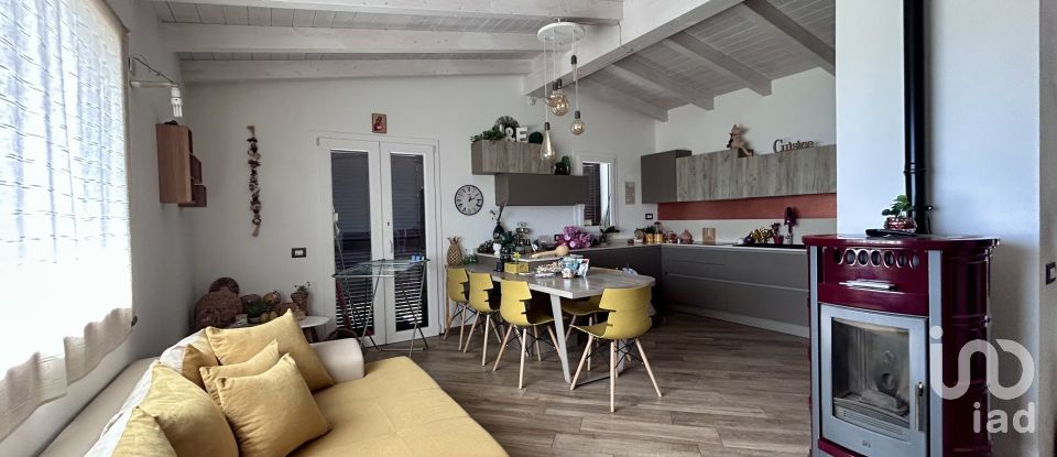 Casa indipendente / Villa 5 locali di 190 m² in Imperia (18100)