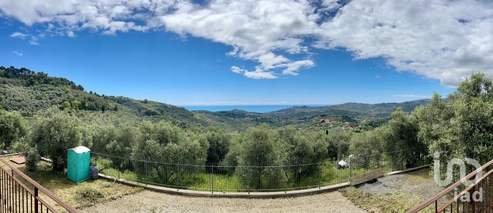 Casa indipendente / Villa 5 locali di 190 m² in Imperia (18100)