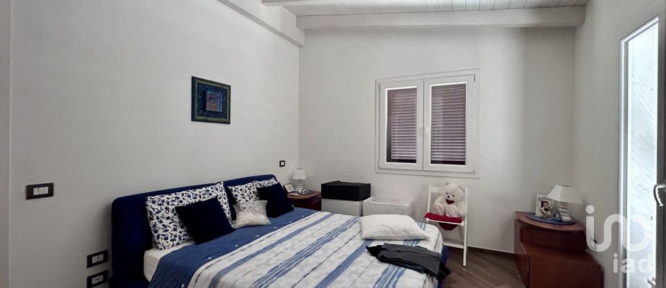 Casa indipendente / Villa 5 locali di 190 m² in Imperia (18100)