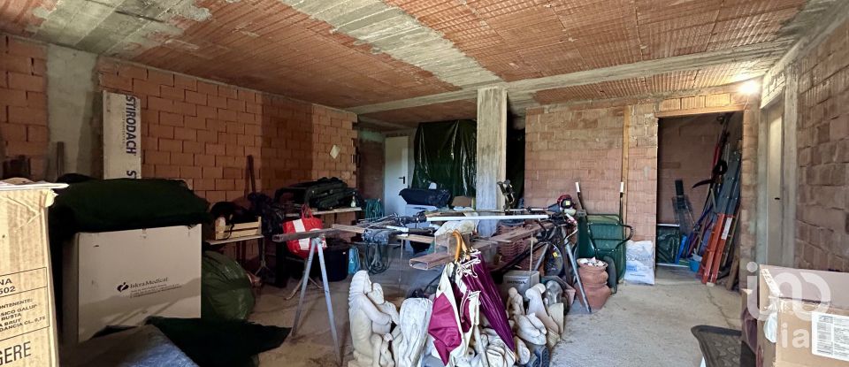 Casa indipendente / Villa 5 locali di 190 m² in Imperia (18100)