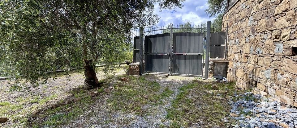 Casa indipendente / Villa 5 locali di 190 m² in Imperia (18100)