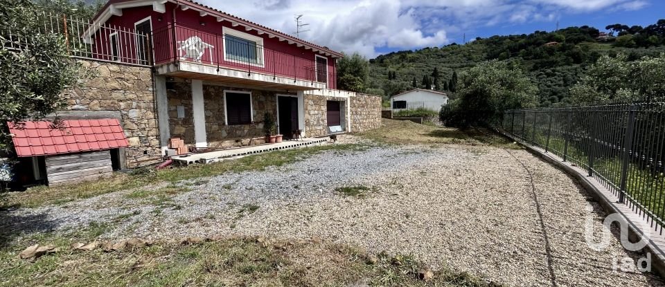 Casa indipendente / Villa 5 locali di 190 m² in Imperia (18100)