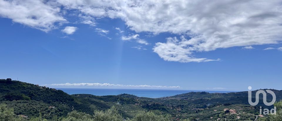 Casa indipendente / Villa 5 locali di 190 m² in Imperia (18100)