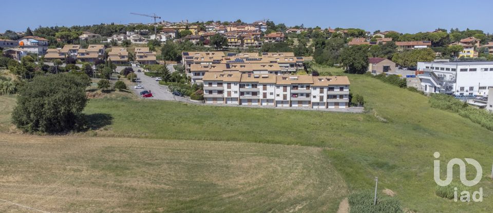 Terreno di 6.098 m² in Recanati (62019)