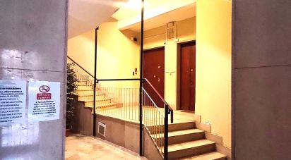 Appartamento 5 locali di 107 m² a Roma (00139)