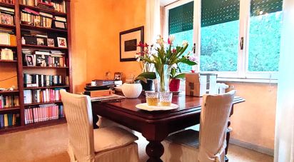 Appartamento 5 locali di 107 m² a Roma (00139)