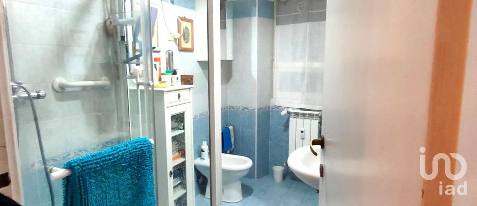 Appartamento 5 locali di 107 m² a Roma (00139)