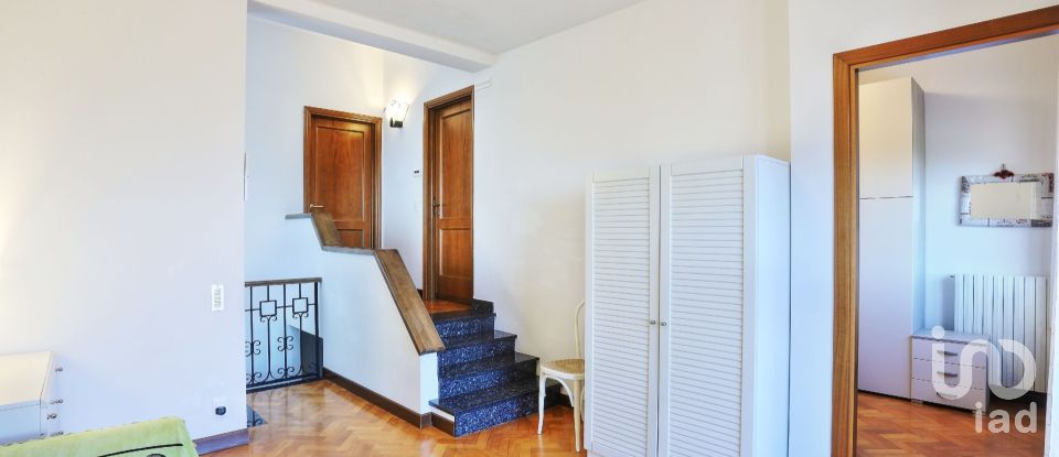 Villa Bifamiliare 6 locali di 150 m² in Montaione (50050)
